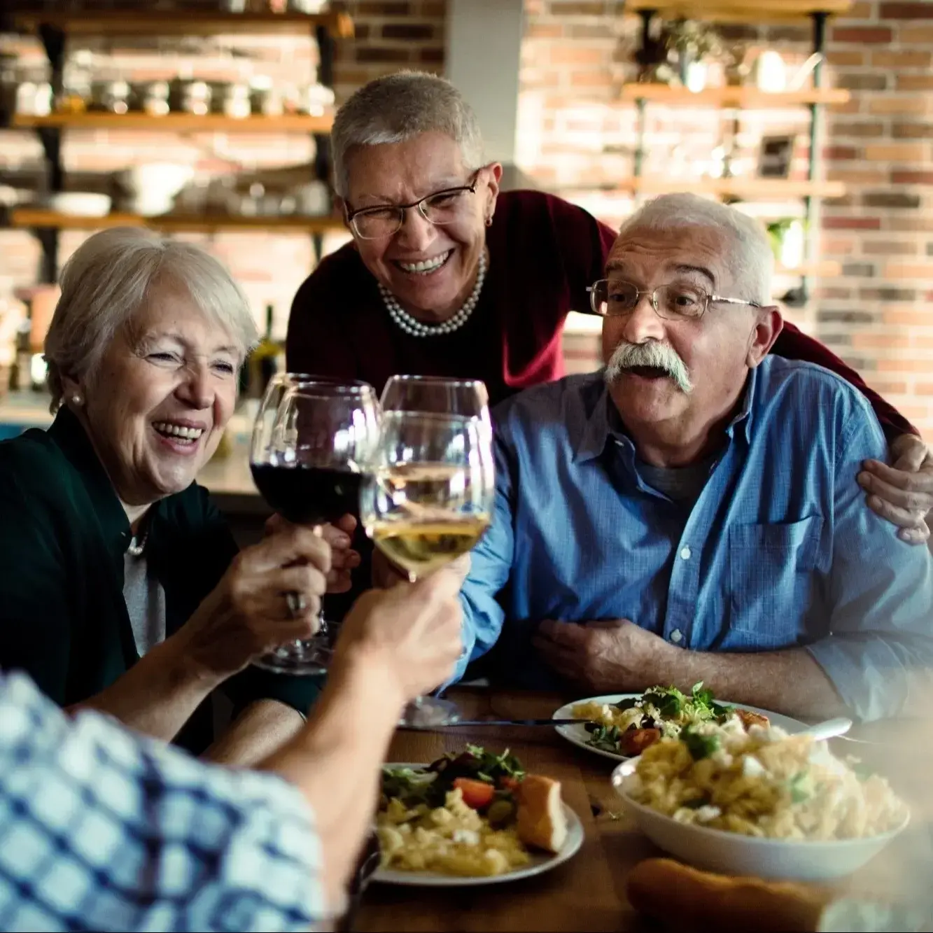 Senior Friends Dining Wine (1)